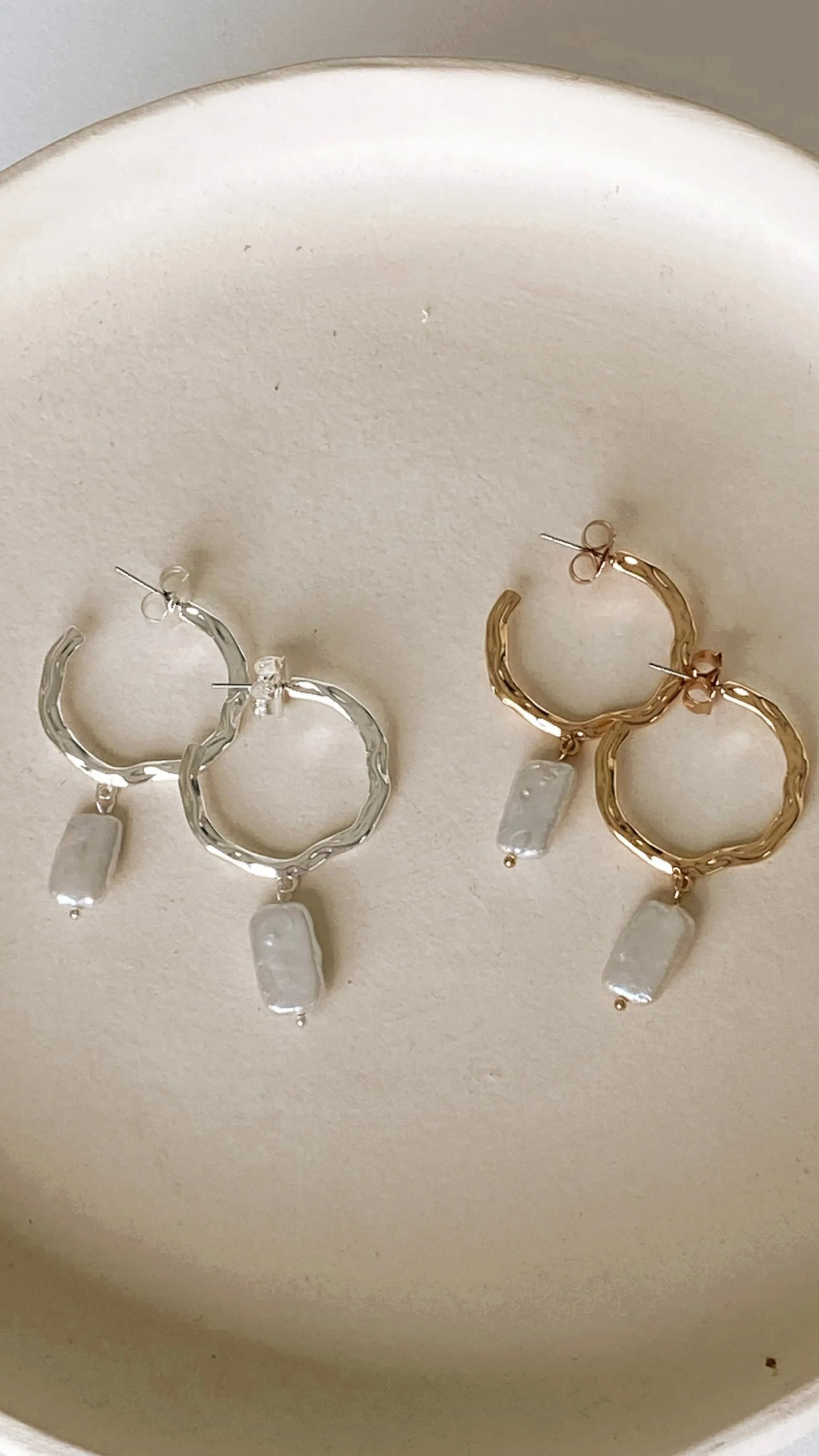 Beaten Metal Pearl Drop Hoops - Gold/Cream