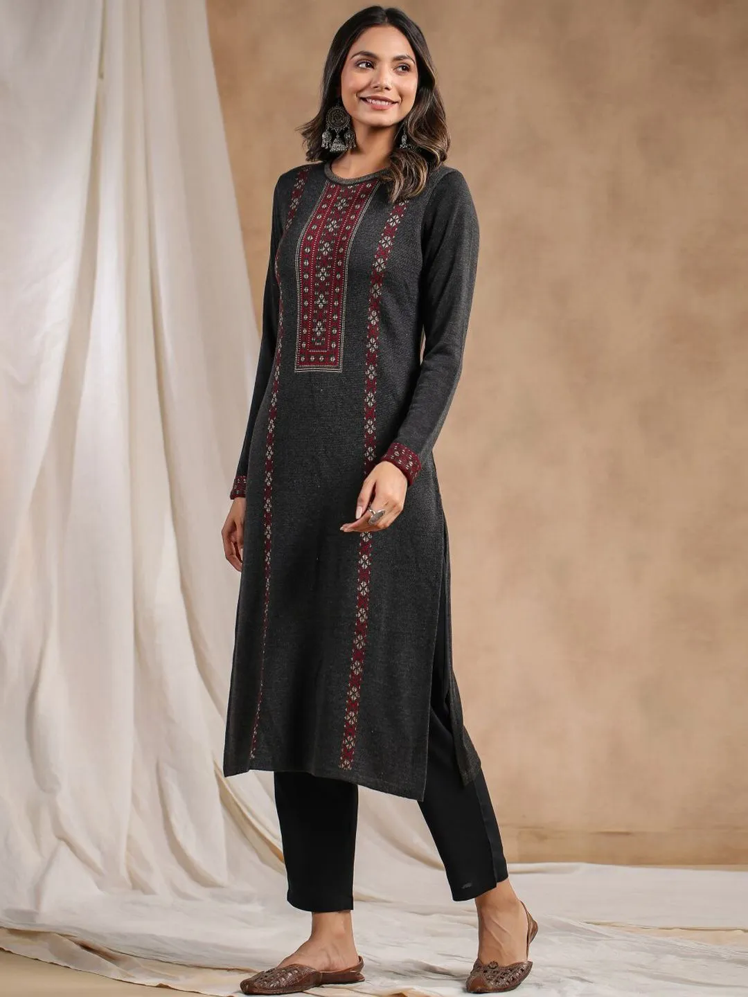 Warm Charcoal Acrylic Geometric Motif Printed Kurta Set with Jacquard Knitted Design and Straight Bottom