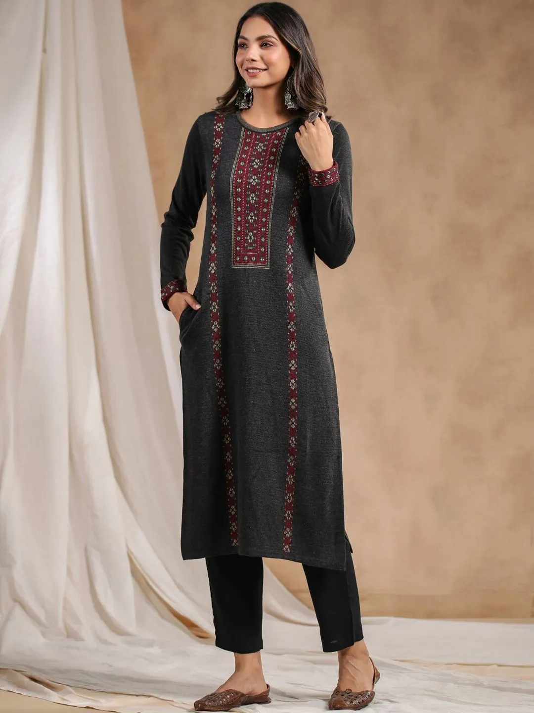 Warm Charcoal Acrylic Geometric Motif Printed Kurta Set with Jacquard Knitted Design and Straight Bottom